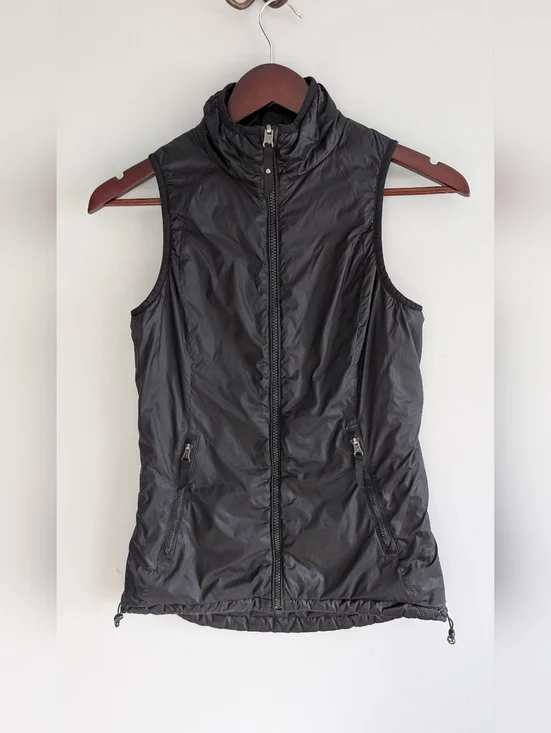 Lululemon | Layer Up Vest, Reversible Black Vest, Size 2 - Picture 2 of 14